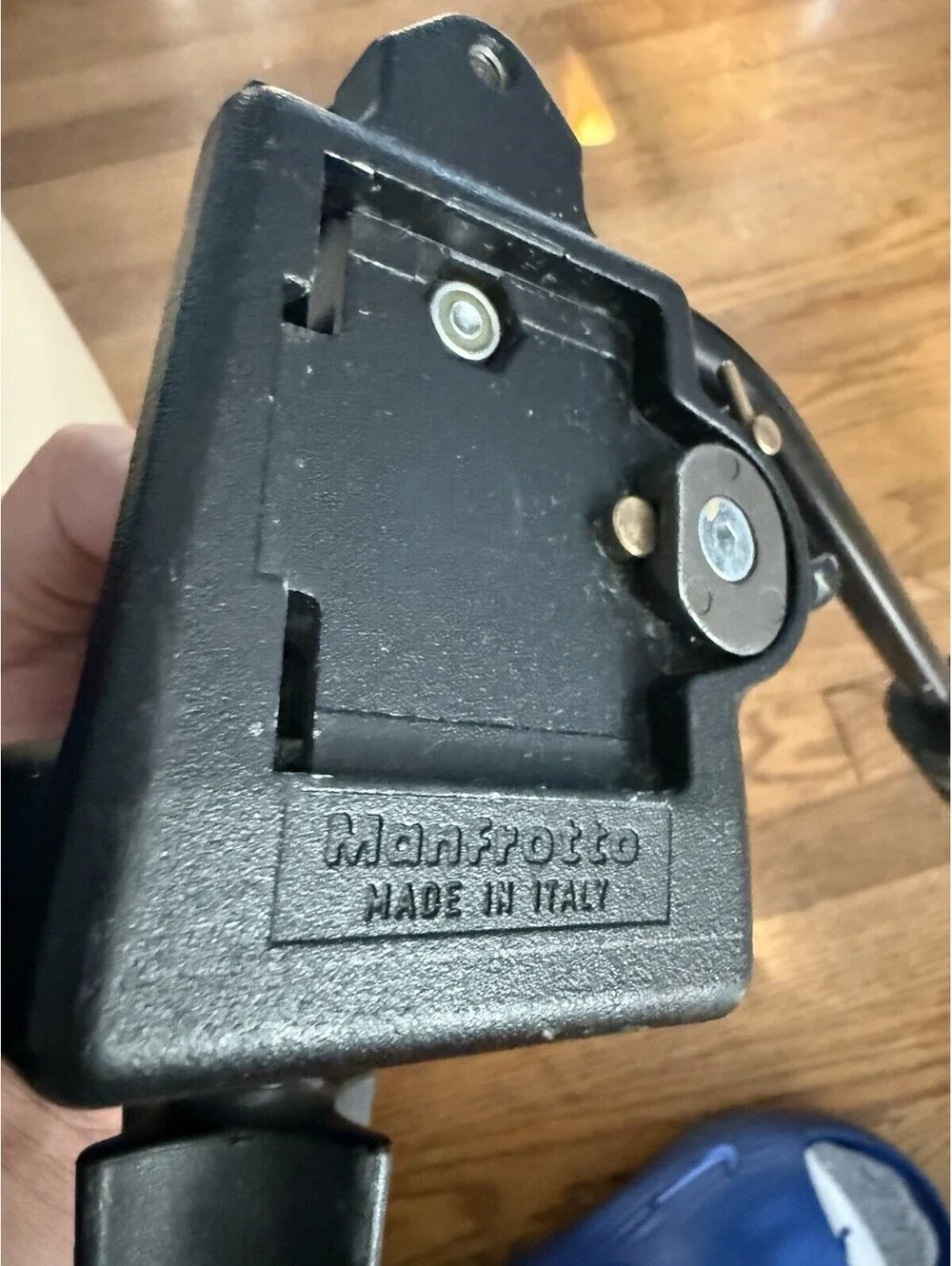 Bogen 3130 Micro Fluid Tripod Head With Manual